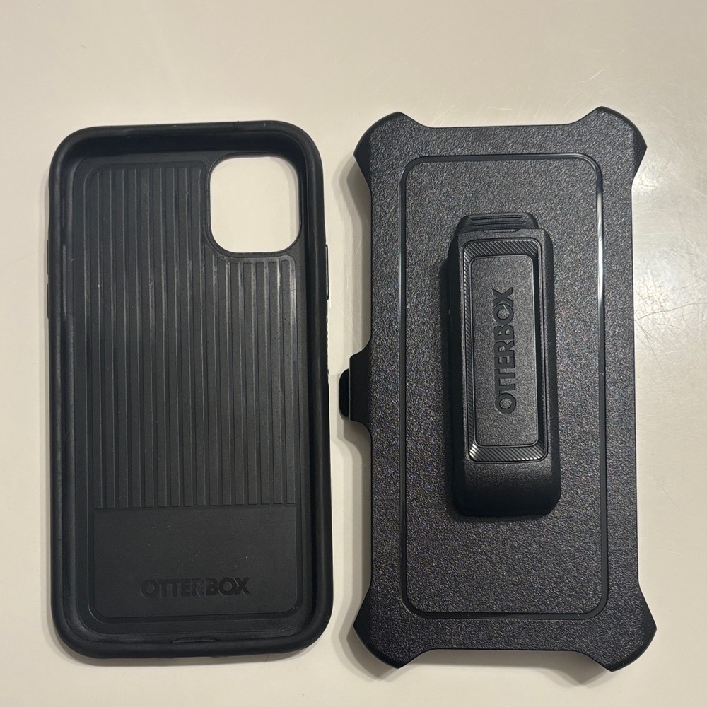 OtterBox Black Rugged Phone Case with Clip